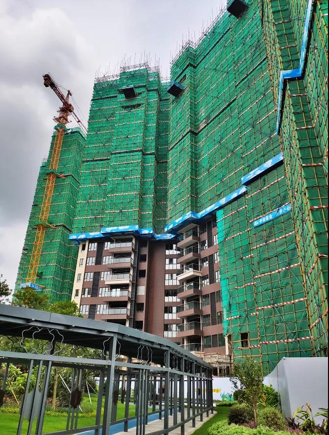 配图20（建设当中的六期住宅实拍图）.jpg